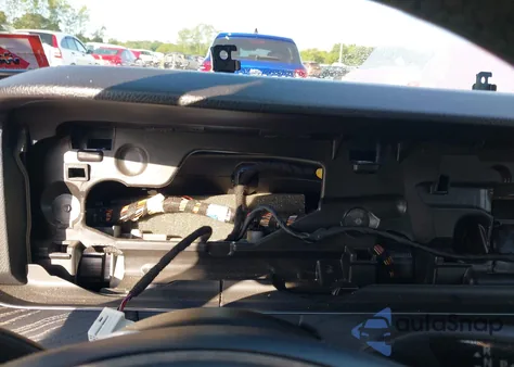 2017 Mercedes-Benz E 300 4Matic из США, поврежденный, VIN WDDZF4KBXHA084741